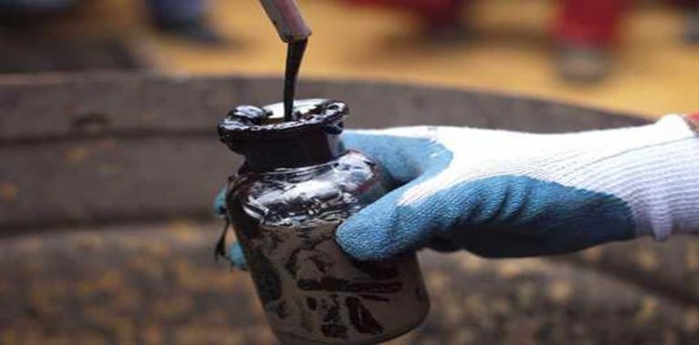 طرق فصل مكونات النفط عن بعضها البعض