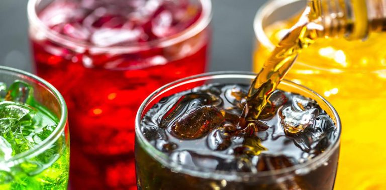 كوبا مشروبات غازية يوميا يزيدان احتمالية الموت مبكرا