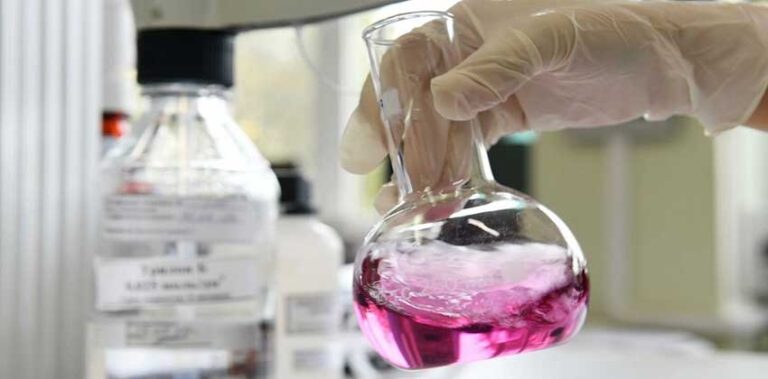 الروس يبتكرون محفزاً فعالاً جديداً للبتروكيميائيات